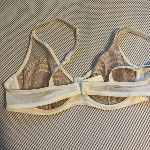 NWOT* lace bra 34C - Picture 2 of 4